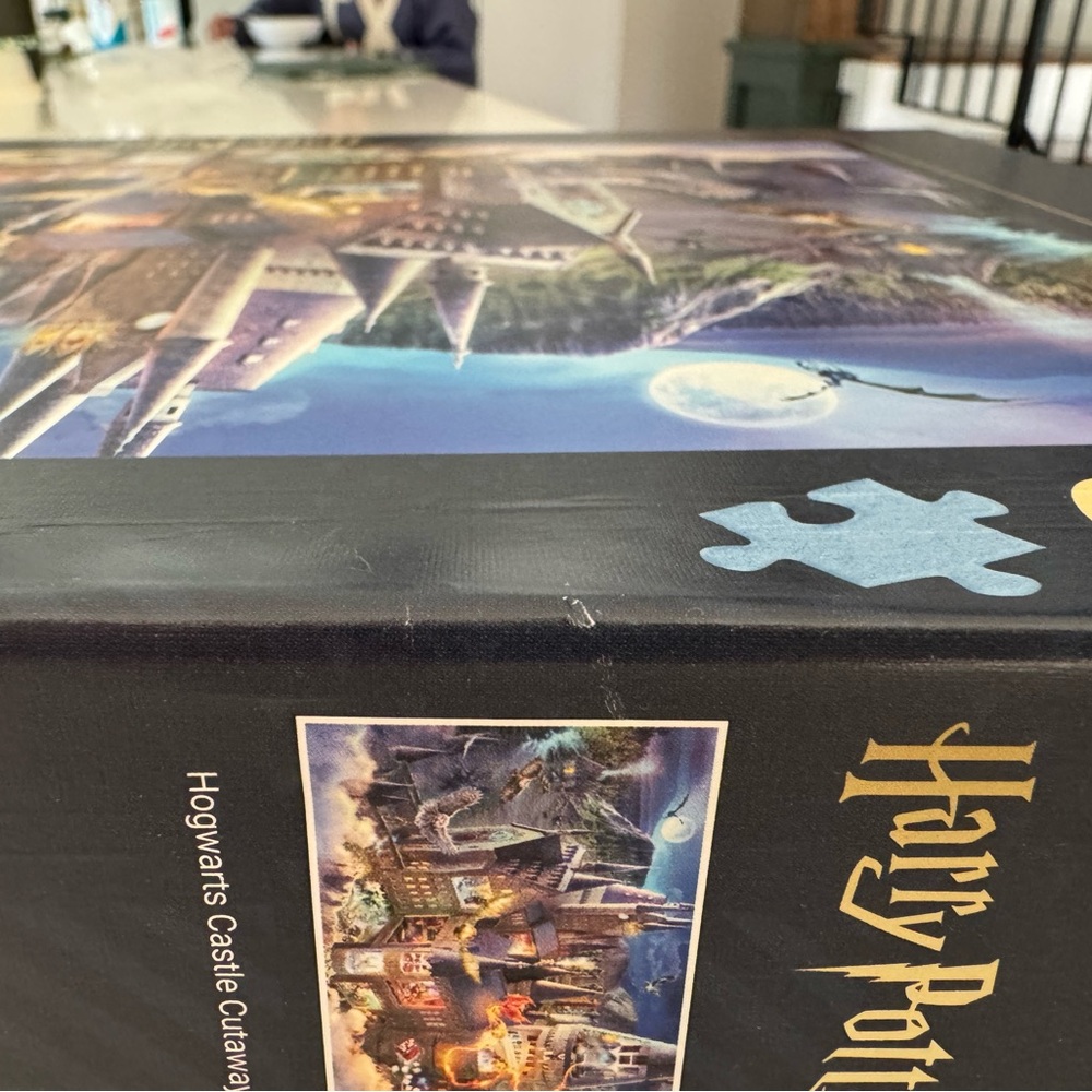 Ravensburger Harry Potter Puzzle - Hogwarts Castle Cutaway 3000 Piece Puzzle NWT - Picture 5 of 5